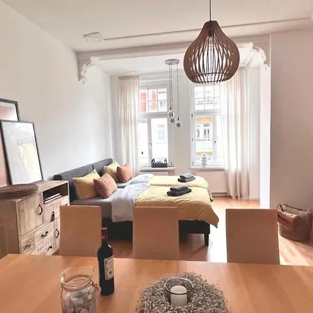 Apartment Feine In Der Suedstadt Von Mit Kostenlosen Stellplatz & Flasche Wein Zur Begruessung *