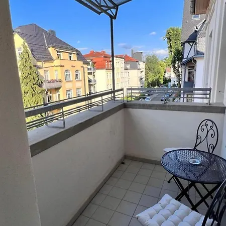 Feine In Der Suedstadt Von Mit Kostenlosen Stellplatz & Flasche Wein Zur Begruessung * Erfurt