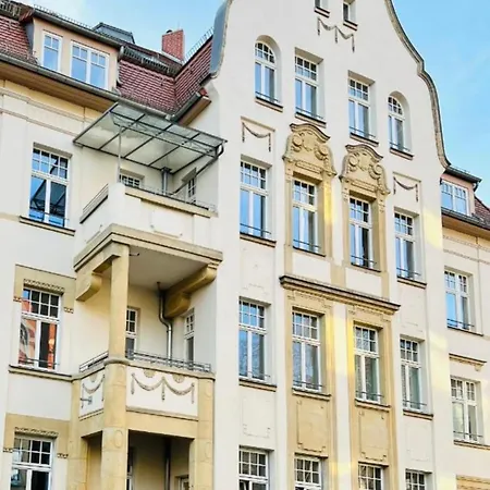 Feine In Der Suedstadt Von Mit Kostenlosen Stellplatz & Flasche Wein Zur Begruessung Erfurt